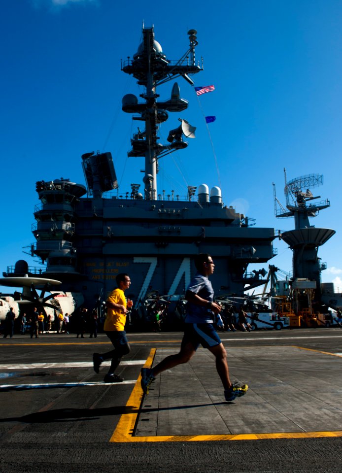 US Navy 120212-N-OY799-050 Sailors participate in the Coronado Valentine's Day 10K Run