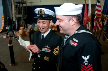 US Navy and Japan Maritime Self-Defense Force Sailors conduct sister ship tours 151218-N-RU971-639