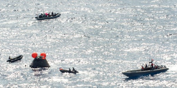 US Navy and NASA team up for Exploration Flight Test - 1 141205-N-GO855-785