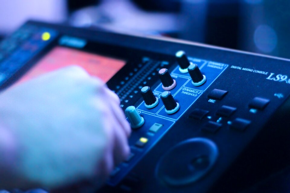 Electronics audio sound