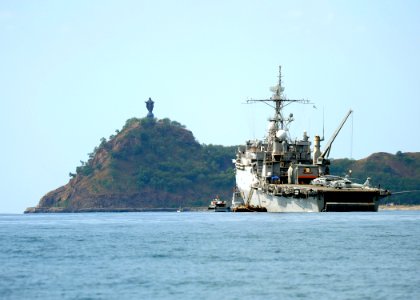 US Navy Landing Craft Utility 1665 delivers personnel and hardware as the amphibious transport dock ship USS Cleveland (LPD-7)
