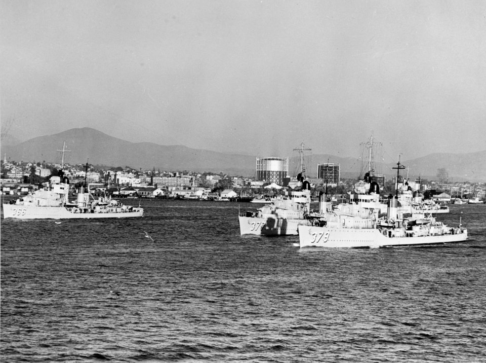 US Navy destroyers underway in San Diego harbour, in 1938 (80-G-1031563)