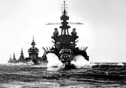 US warships entering Lingayen Gulf 1945