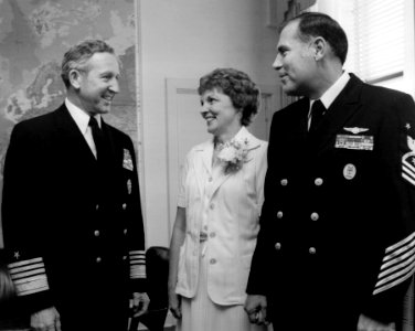 US Navy 790000-N-0000X-001 n this 1979 file photo, Chief of Naval Operations (CNO) Thomas B. Hayward meets with the 4th Master Chief Petty Officer of the Navy (MCPON) Thomas Crow and his wife, Carol Crow