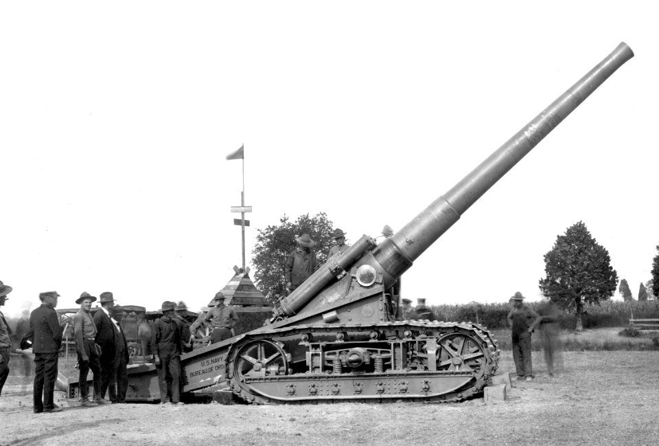 US tractor-mounted gun in 1918