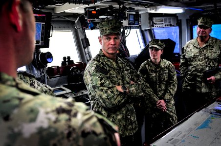 USN Admiral James Loeblein tours the bridge of the USCGC Maui -COMUSNAVCENT 140129-N-IZ292-314