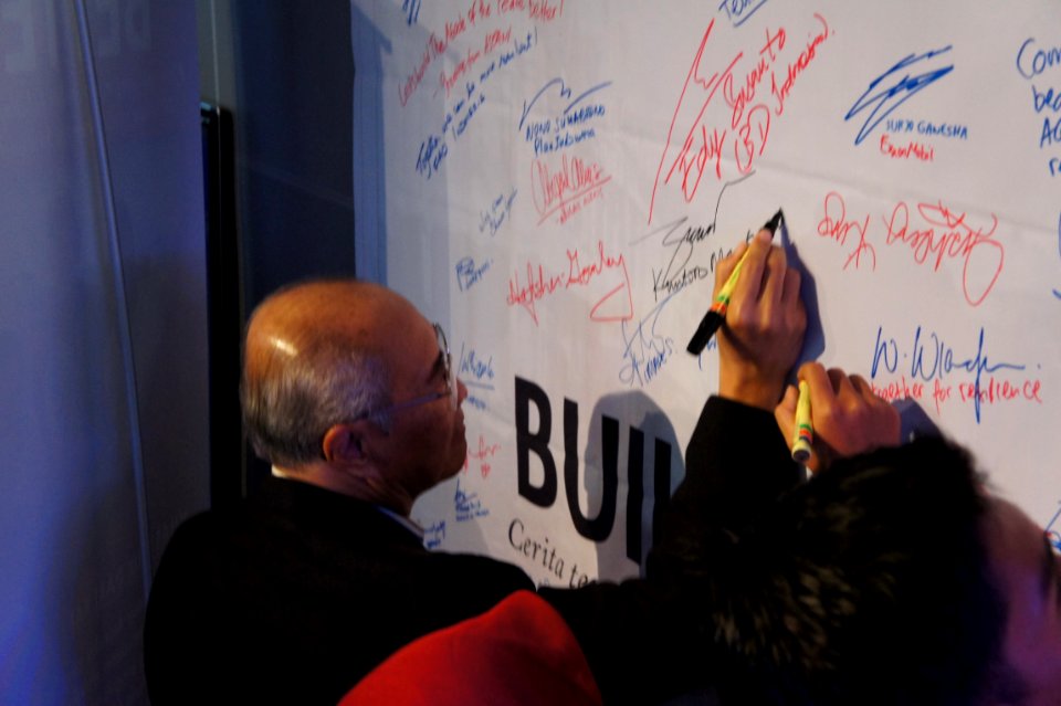 USAID launches the BuildBackBetter, an exhibition reflecting on life in Aceh 10 years after the 2004 Indian Ocean earthquake and tsunami disaster; USAID Indonesia; March 2010 (9)