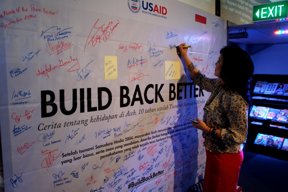 USAID launches the BuildBackBetter, an exhibition reflecting on life in Aceh 10 years after the 2004 Indian Ocean earthquake and tsunami disaster; USAID Indonesia; March 2010 (6)