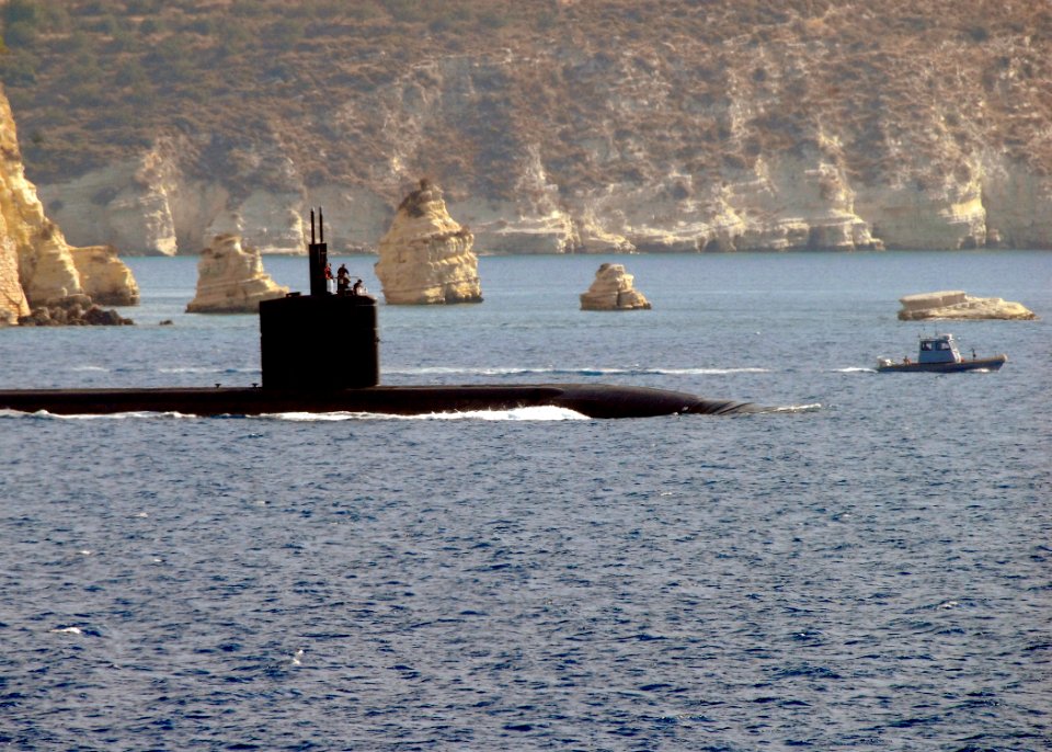 USS Alexandria (SSN 757) heads to sea