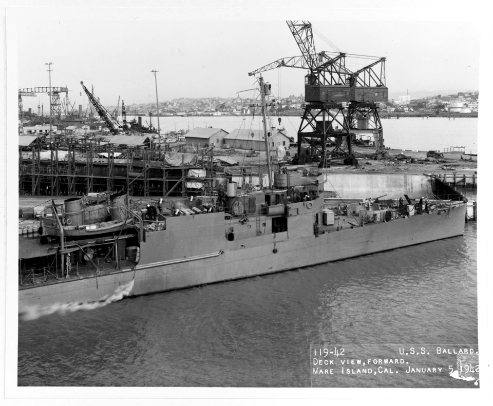 USS Ballard (AVD-10) - 19-N-26639