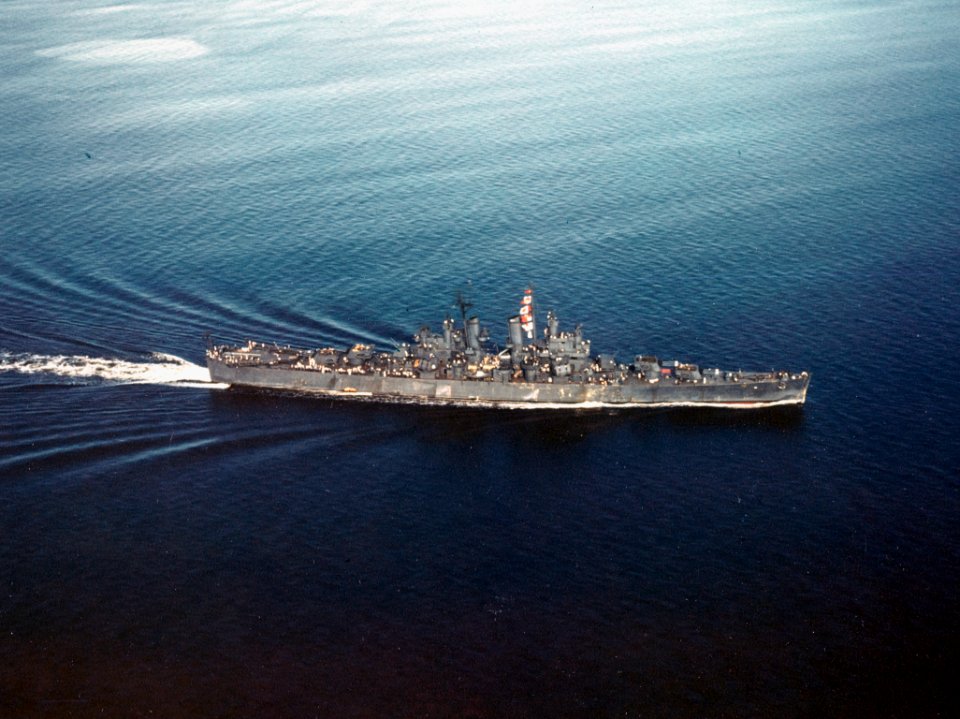 USS Biloxi (CL-80) underway 1943