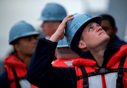 USS Anchorage commissioning 130423-N-DR144-018