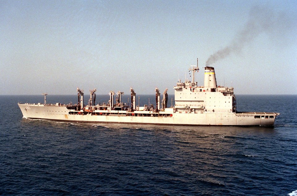 USNS Andrew J. Higgins (T-AO-190) underway in the Gulf of Oman on 1 September 1990 (6463796)