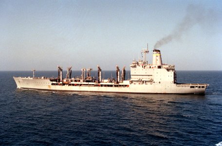 USNS Andrew J. Higgins (T-AO-190) underway in the Gulf of Oman on 1 September 1990 (6463796)