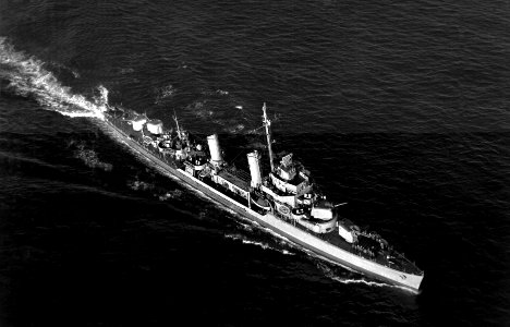 USS Baldwin (DD-624) underway at sea on 12 March 1944 (80-G-426227)