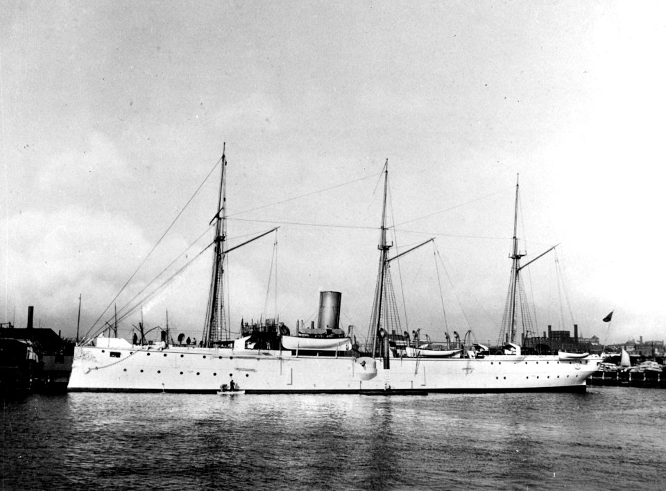 USS Bennington (PG-4), circa in 1891 (NH 63248)