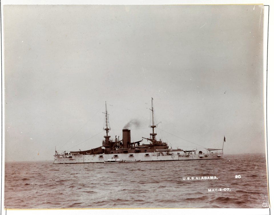 USS Alabama - NH 72262