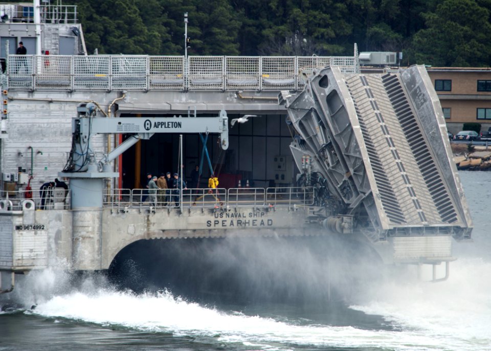 USNS Spearhead 140116-N-XQ474-087