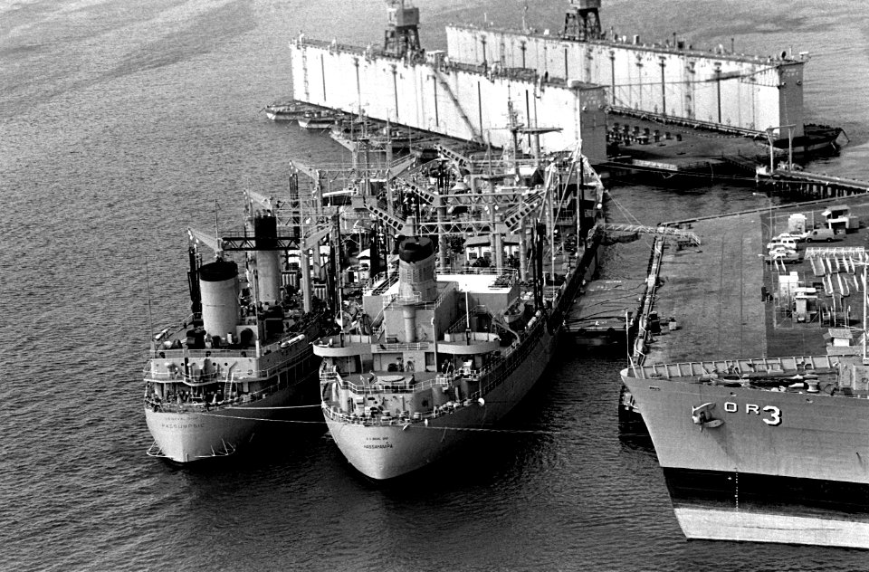 USNS Passumpsic (T-AO-107) and USNS Hassayampa (T-AO-145) docked at Naval Station Subic Bay, Philippines, on 15 June 1982 (6382024)