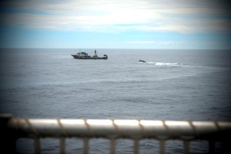 USNS Spearhead operations 150219-N-RB579-058