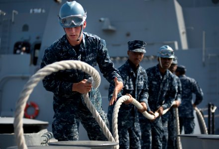 USS Anchorage commissioning 130422-N-DR144-082