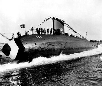 USS Albacore (AGSS-569), launching 1953 photo