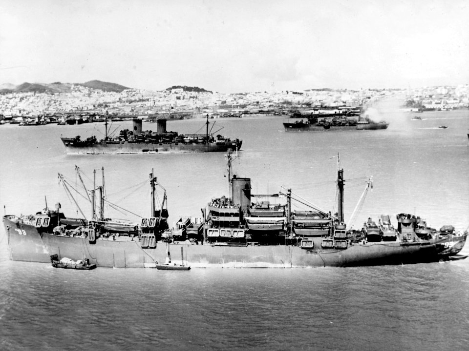 USS Barnstable (APA-93), USS General William Mitchell (AP-114) and USS General C. H. Muir (AP-142) anchored in San Francisco Bay, California (USA), on 18 May 1945 (19-N-87730)
