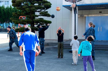 USS Bonhomme Richard (LHD 6) Angel Tree COMREL for the Omura Children't Home 161210-N-XK809-339
