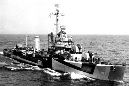 USS Baldwin (DD-624) underway in the Atlantic Ocean on 12 May 1945 (80-G-366323)