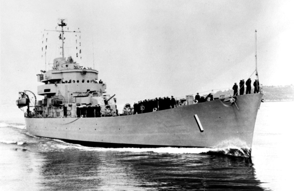 USS Carronade (IFS-1) underway in Puget Sound on 25 May 1955 (NH 67513)