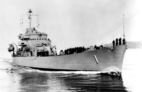 USS Carronade (IFS-1) underway in Puget Sound on 25 May 1955 (NH 67513)