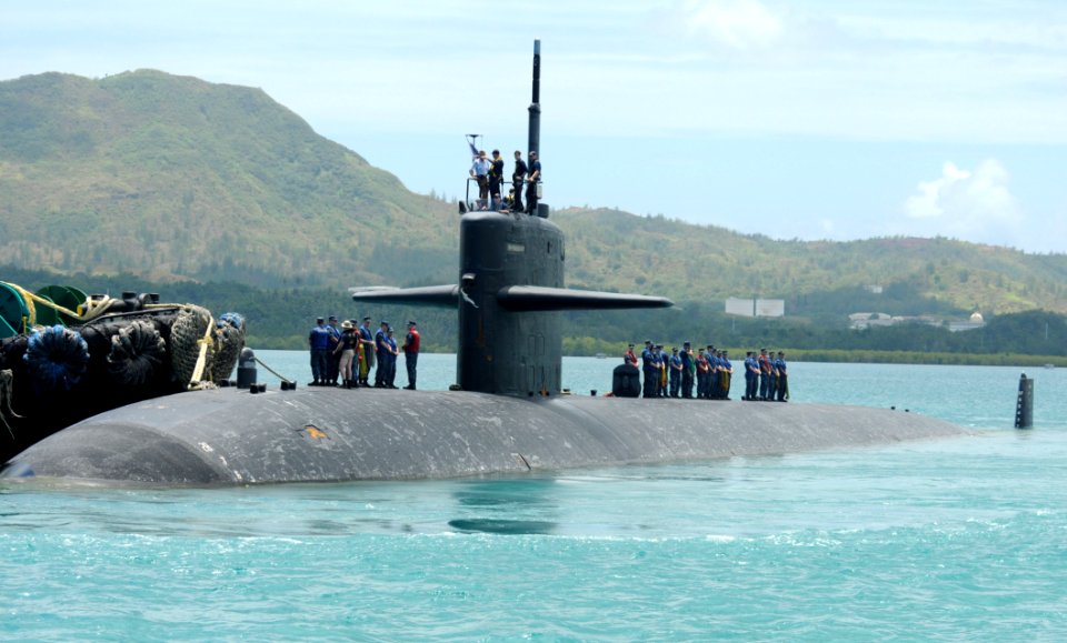 USS Bremerton pulls into Apra Harbor. (8660203385)