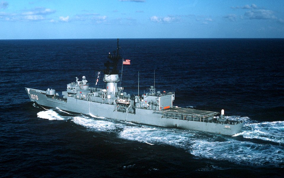 USS Downes (FF-1070) underway in 1985