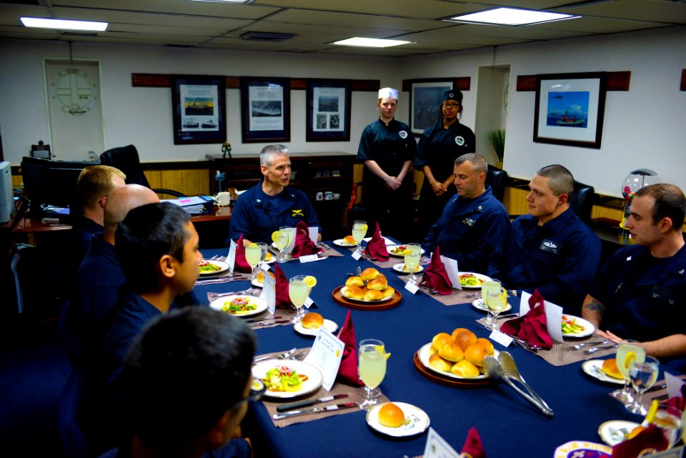 USS Blue Ridge operations 150328-N-OK605-010