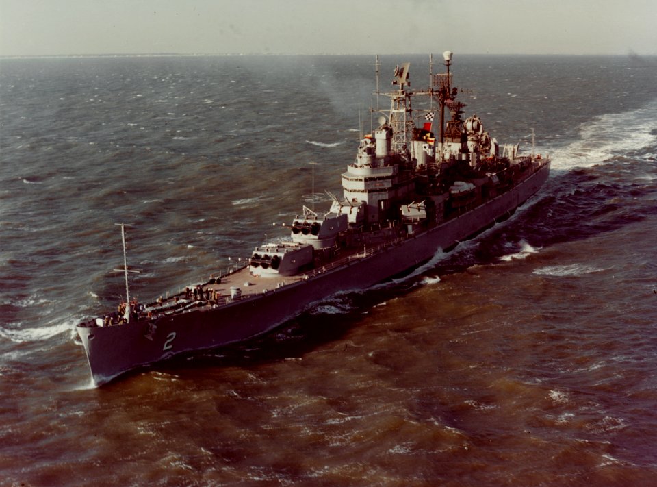 USS Canberra (CAG-2) underway at sea on 9 January 1961 (KN-1526)