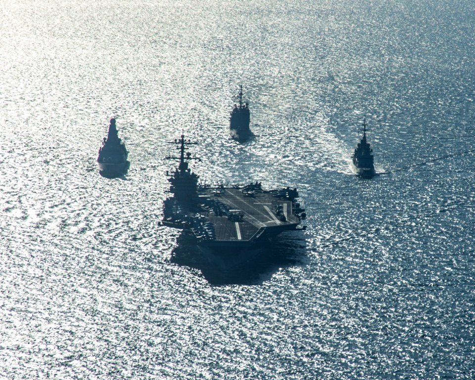 USS Carl Vinson (CVN-70) underway in the Arabian Gulf with HMS Defender (D36), USS Bunker Hill (CG-52) and Jean Bart (D615), 9 November 2014 (141109-N-OO356-034)