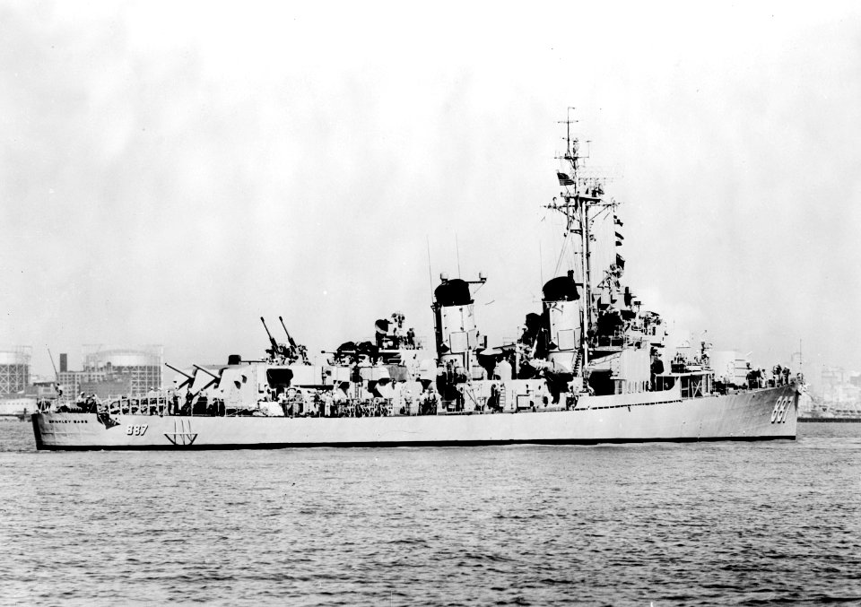 USS Brinkley Bass (DD-887) off the San Francisco Naval Shipyard on 7 April 1954