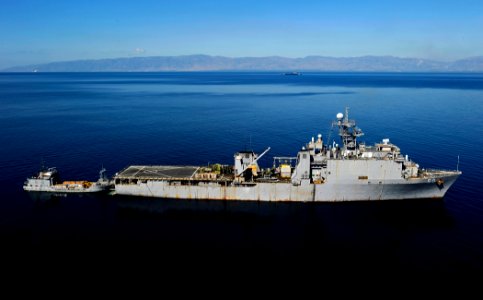 USS Carter Hall (LSD 50)