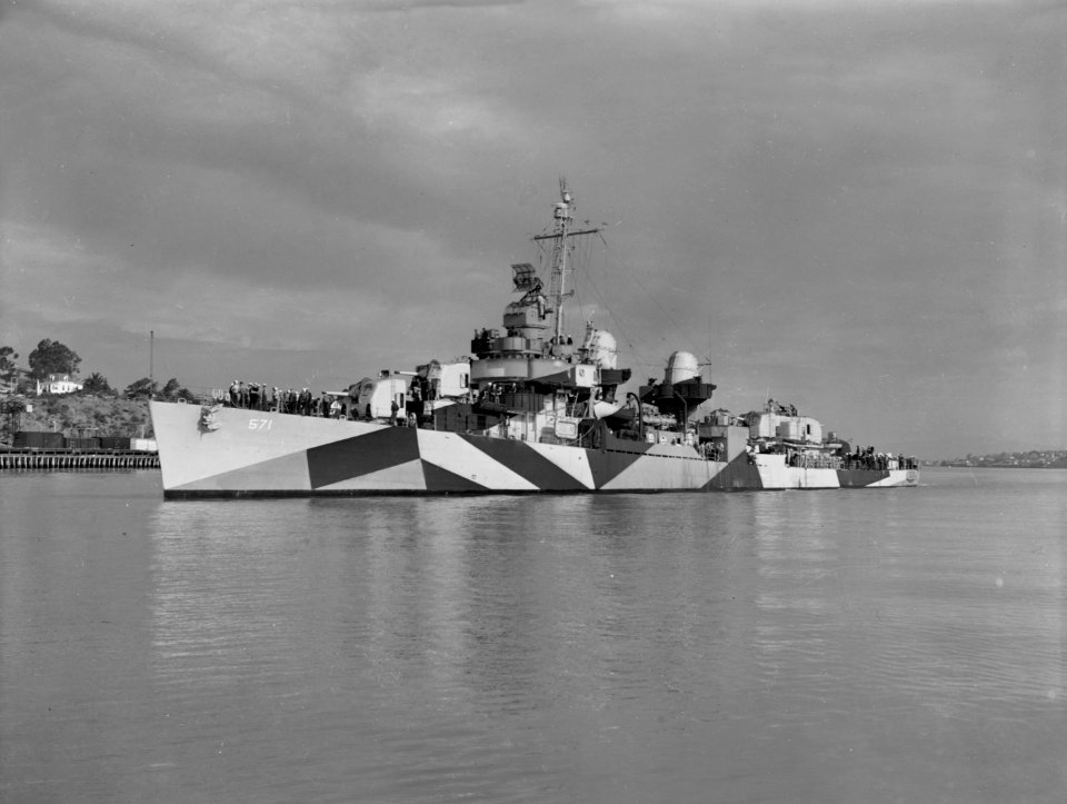 USS Claxton (DD-571) off the Mare Island Naval Shipyard on 13 May 1944 (19-N-66231)