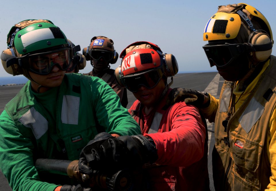 USS George H.W. Bush (CVN 77) 140704-N-XI307-119 (14397897370)