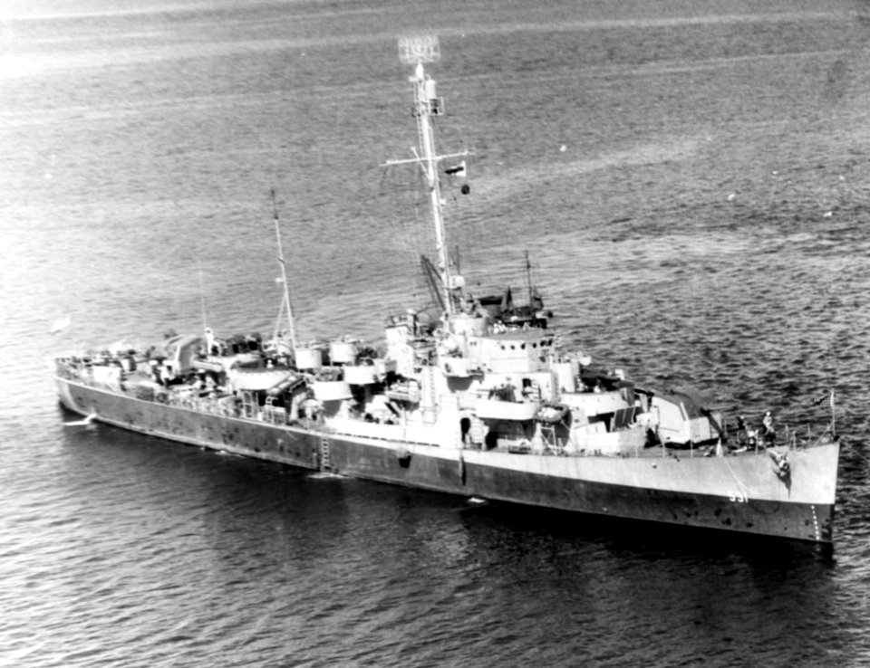 USS Edward H. Allen (DE-531) in Casco Bay, Maine (USA), on 9 August 1945 (80-G-332953)