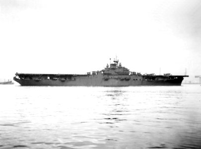 USS Franklin (CV-13) off Puget Sound Navy Yard in January 1945 photo