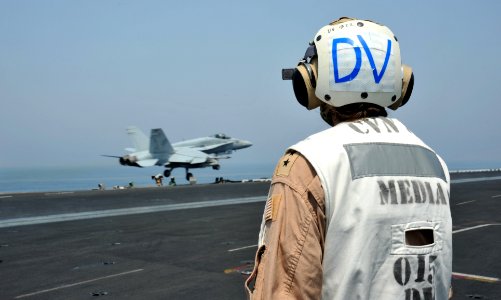 USS George H.W. Bush (CVN 77) 140706-N-CS564-091 (14407812207)