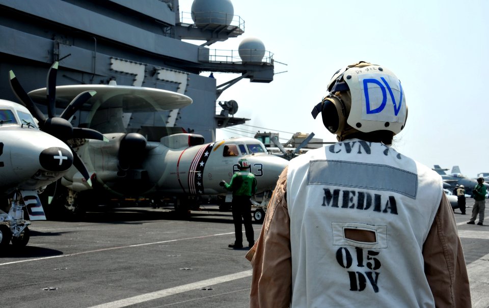 USS George H.W. Bush (CVN 77) 140706-N-CS564-057 (14593377432)
