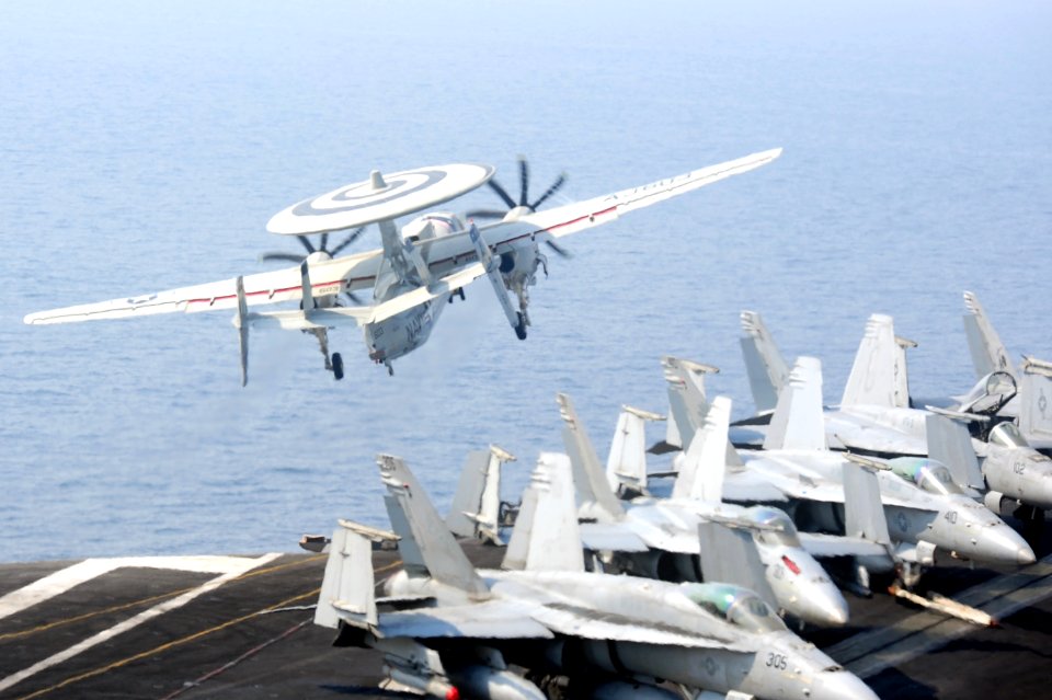 USS George H.W. Bush (CVN 77) 140816-N-MW819-014 (14808206437)