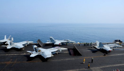 USS George H.W. Bush (CVN 77) 141018-N-CZ979-005 (15582624005)