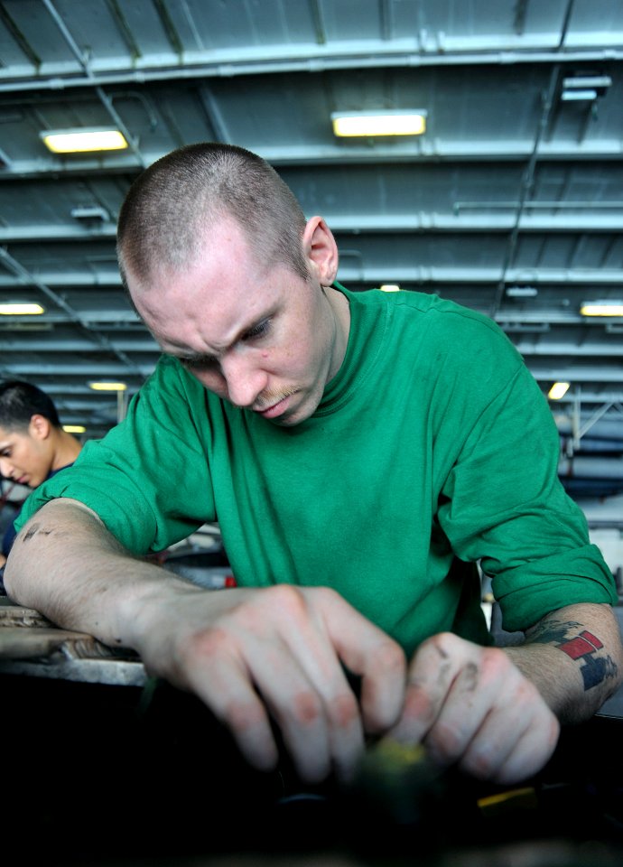 USS George H.W. Bush (CVN 77) 140710-N-CS564-023 (14454428437)