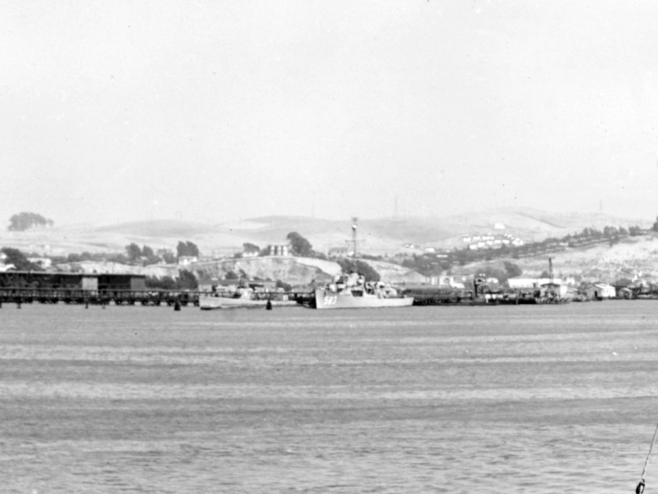 USS George A. Johnson (DE-583) laid up at the Mare Island Naval Shipyard, California (USA), on 16 June 1950 (NH 85498)