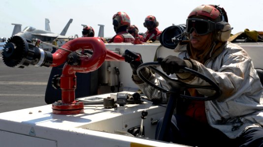 USS George H.W. Bush (CVN 77) 140704-N-XI307-080 (14582728284)