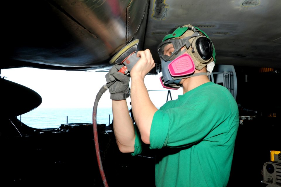 USS George H.W. Bush (CVN 77) 141020-N-MU440-023 (15588814531)